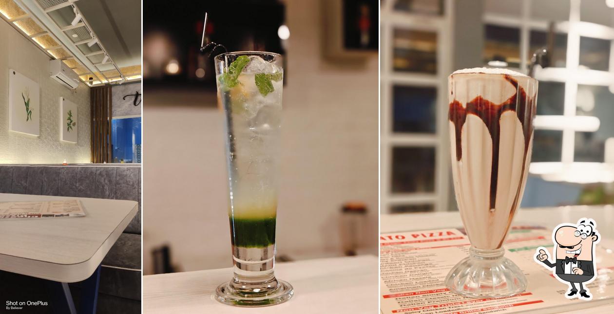 The interior of Cheezato Pizza