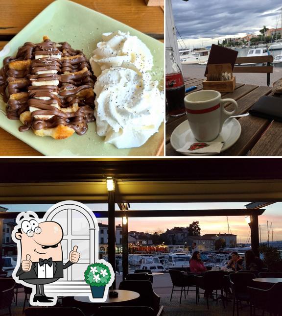 Puoi goderti l'aria fresca dal dehors di Kings Caffe