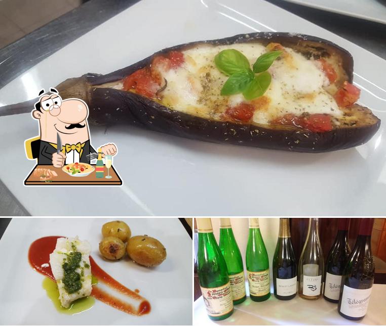 Tra le diverse cose da Ristorante Tiro A Segno si possono trovare la cibo e bevanda