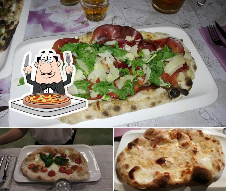 Ordina tra le molte varianti di pizza