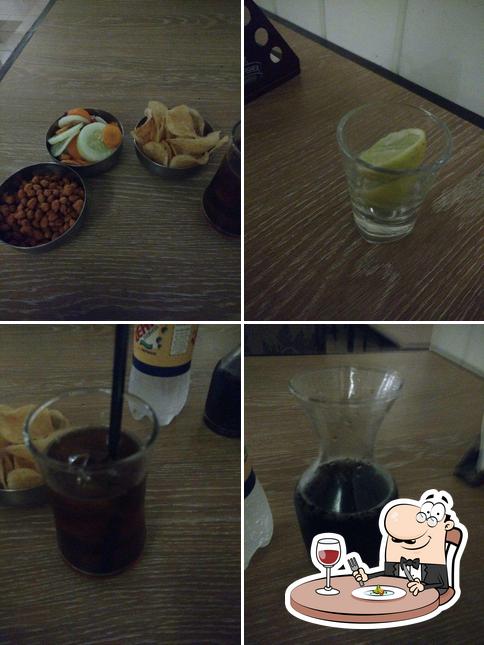 Among various things one can find food and drink at THE PIRATES BAR (HIX)