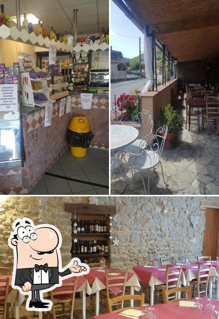 Dai un'occhiata agli interni di Trattoria Bar Marina