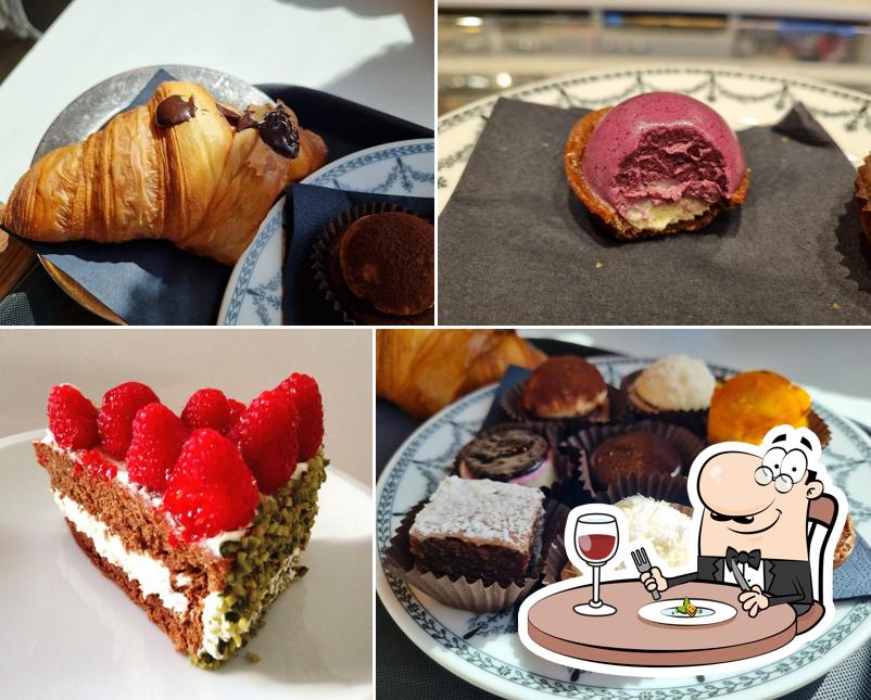 Platti al Pasticceria Cattaneo