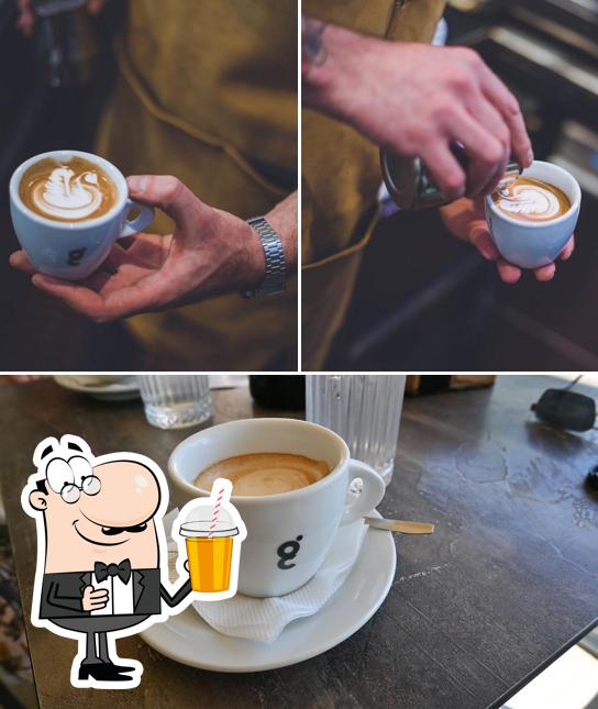 Goditi qualcosa da bere a Caffe bar Corte Cafeteria