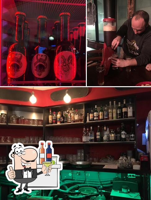 Tra le varie cose da Fitz Birrificio Genovese si possono trovare la bancone da bar e vino