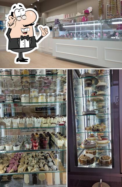 Dai un'occhiata agli interni di Gusto 10 Bottega & Gelato