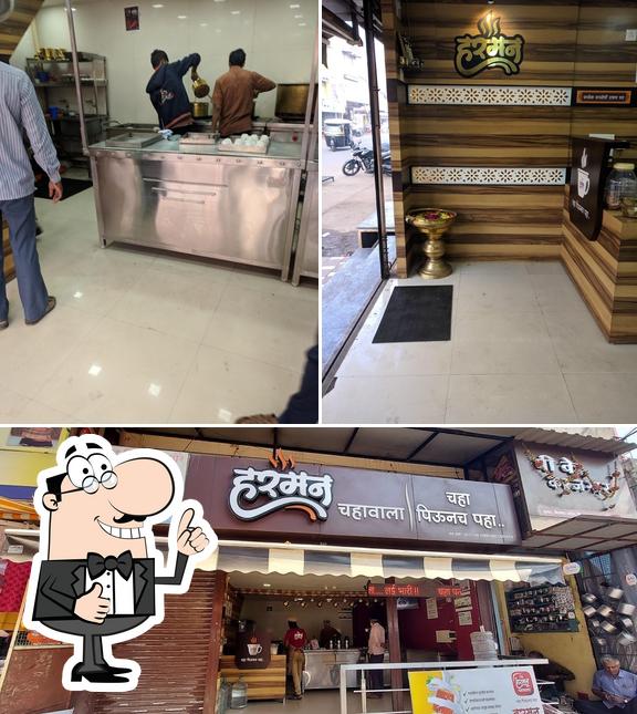 See this picture of Harman Chahawala