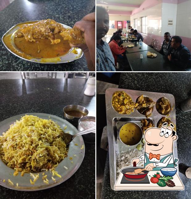 Chicken curry at Dayal Family Dhaba & Anand Mandap