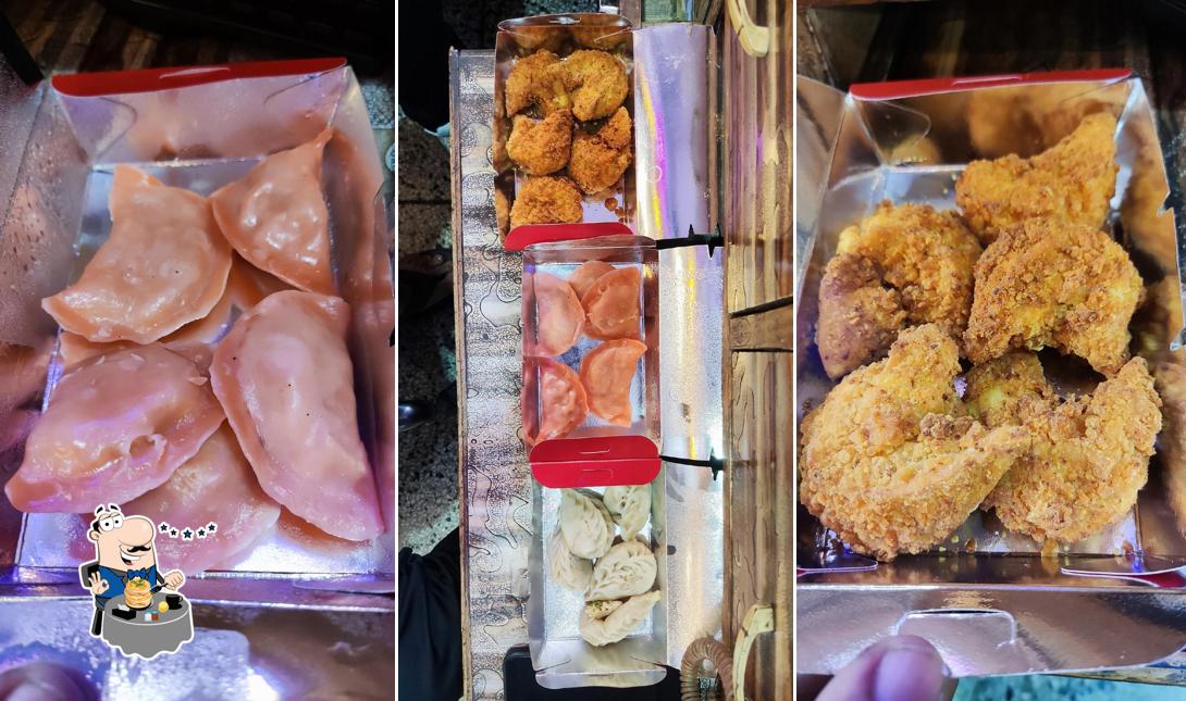 Food at Momos Shomos