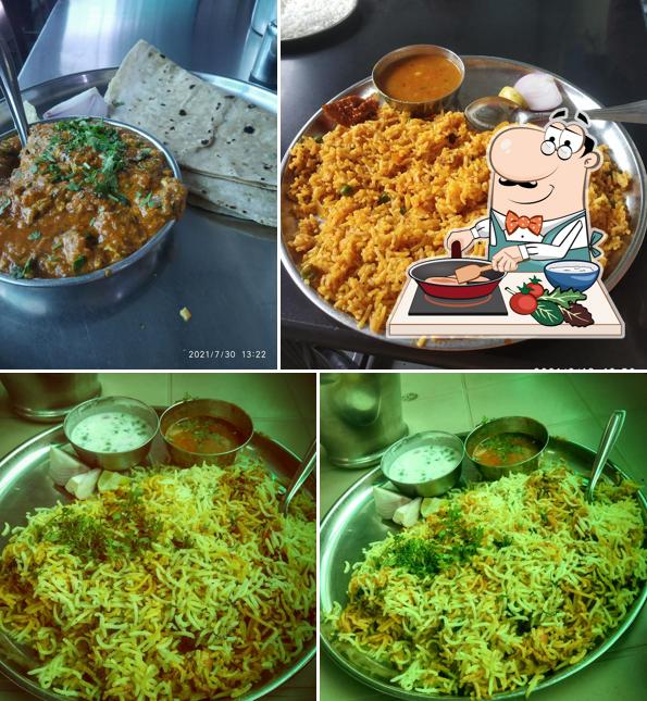 Chicken curry at S. B. Snack Corner