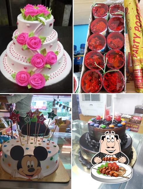 Food at the Cake Town