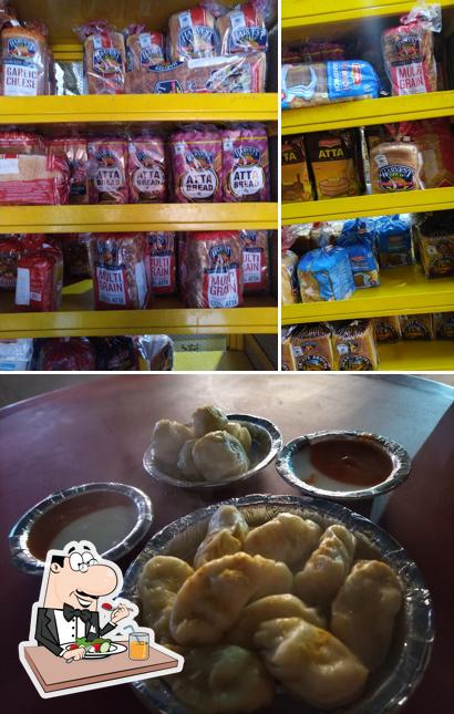Meals at Arpit Bakery