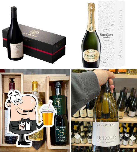 Goditi qualcosa da bere a L'Enoteca Lotti