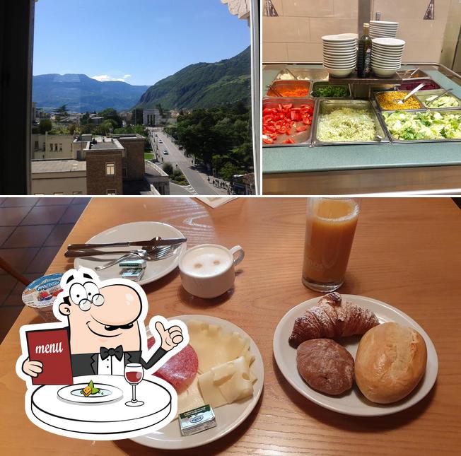 Casa Kolping si caratterizza per la cibo e esterno