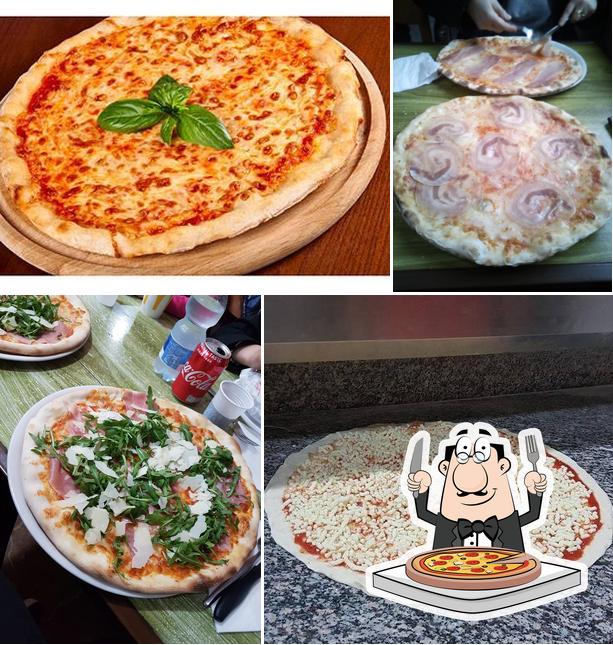 Ordina tra le svariate varianti di pizza