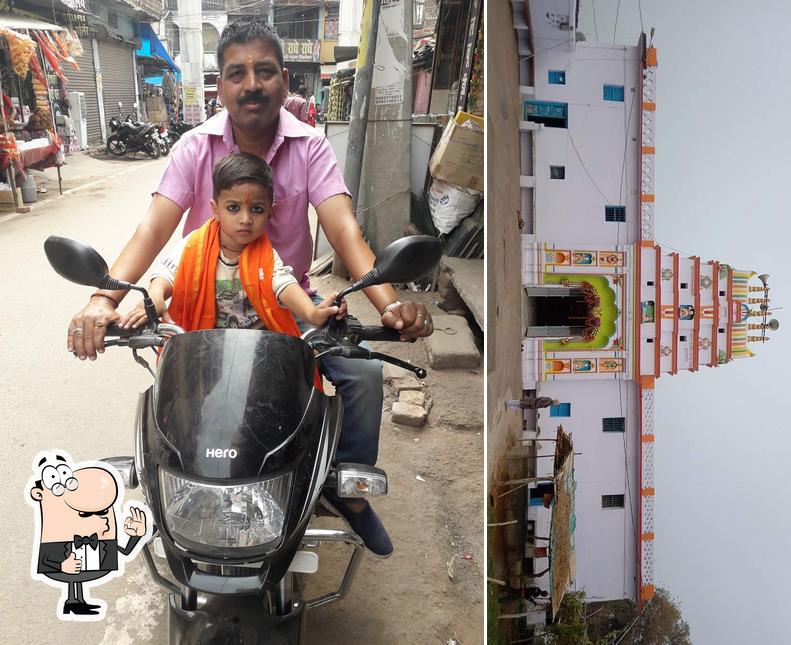 Here's a pic of Ankur fast food corner