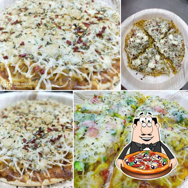 Pick pizza at Feastinn