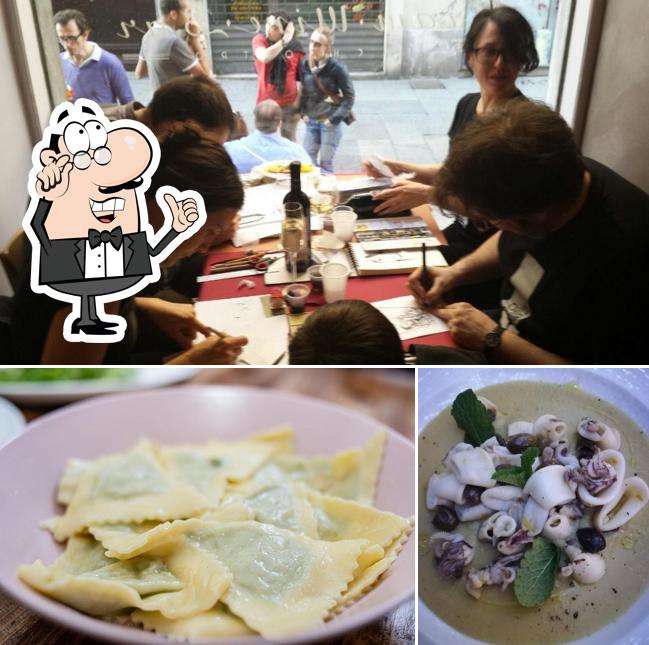 Siediti a un tavolo di Inn Ale Cafè
