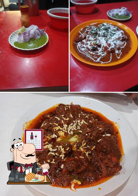 Pick meat dishes at Zam Zam chicken corner