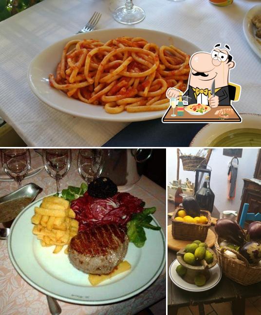 Cibo al Ristorante Tipico La Taverna