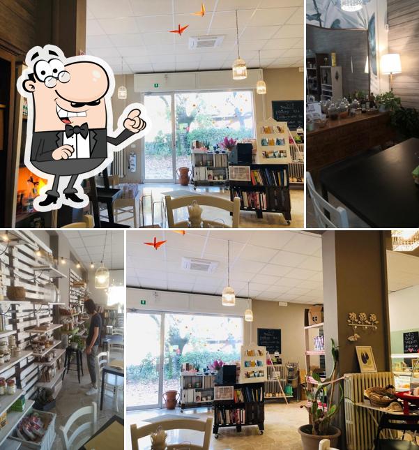 Siediti a un tavolo di Ristorante Green-Go Kitchen