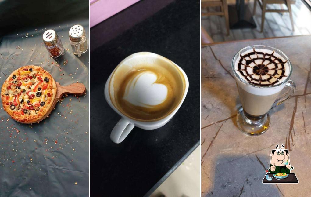 Food at THE GARLIC KNOT PIZZA & CAFE ADAJAN SURAT