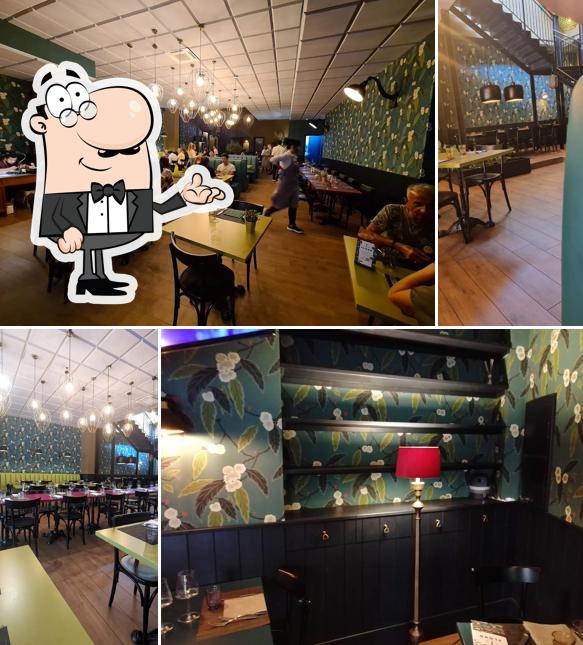 Siediti a un tavolo di Flora Ristorante Pizzeria a Tivoli