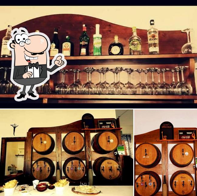 Dai un’occhiata alla immagine che presenta la esterno e alcol di La Tana del Lupo • Wine Bar