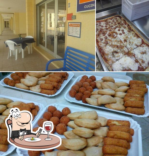 Tra le varie cose da Ci penso io - Cucina Take Away si possono trovare la cibo e interni