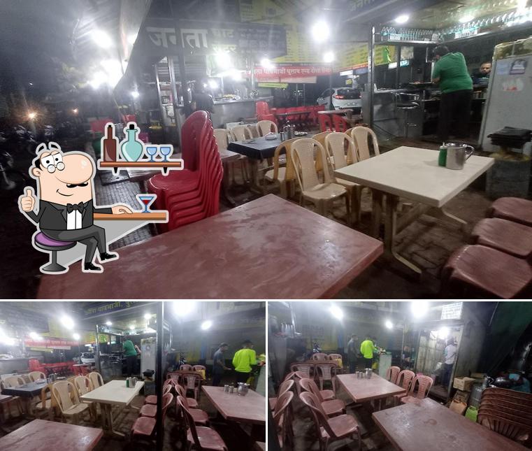 The interior of Janta pav bhaji