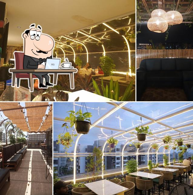 Check out how Mr Cafe (The Sky Lounge) looks inside