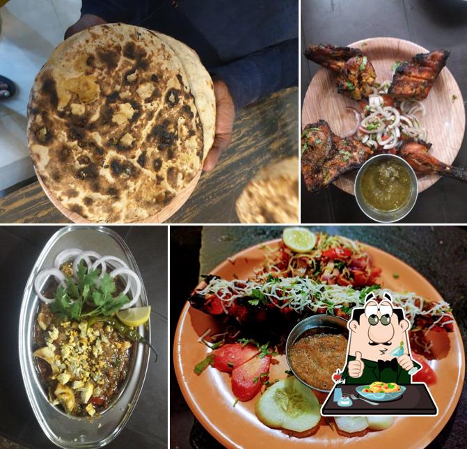 Food at PAANJ TAARA RESTAURANT