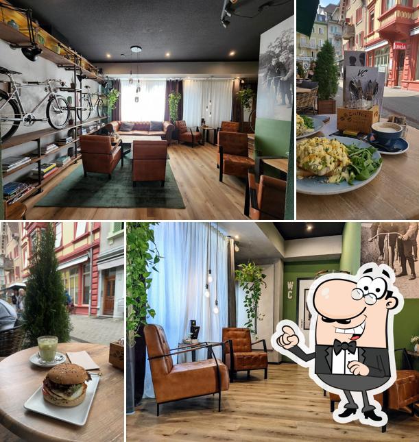 Siediti a un tavolo di Velo Cafe