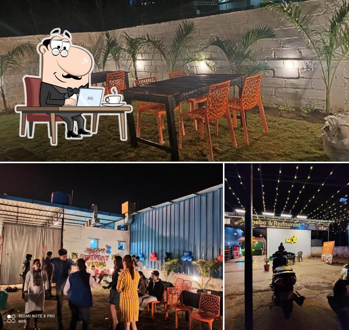 The interior of Miत्रो Da Dhaba & Restaurant ( Mitro Da Dhaba & Restaurant)