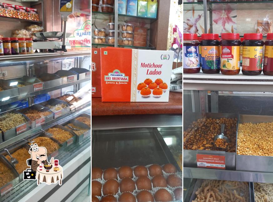 Food at Perambur Sri Srinivasa Sweets & Snacks