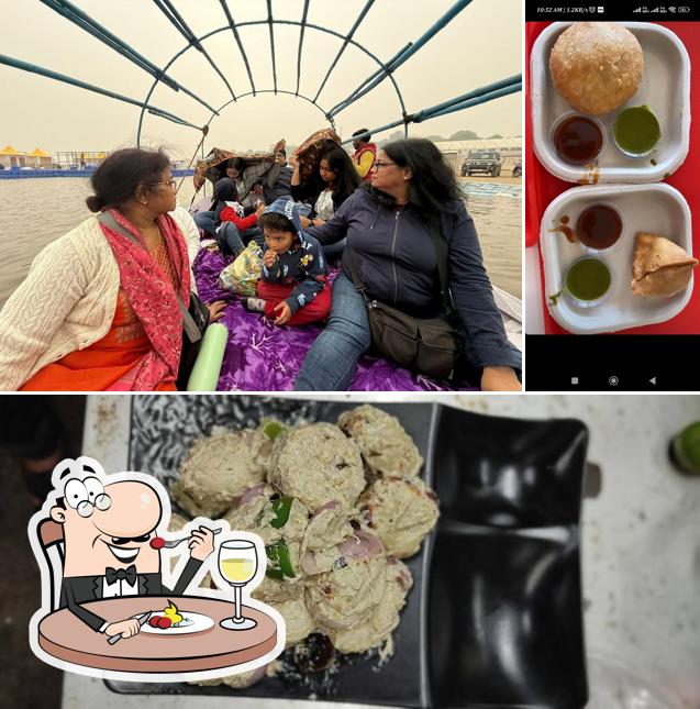 Food at Sangam Prayagraj waale Chaap and fast food Center