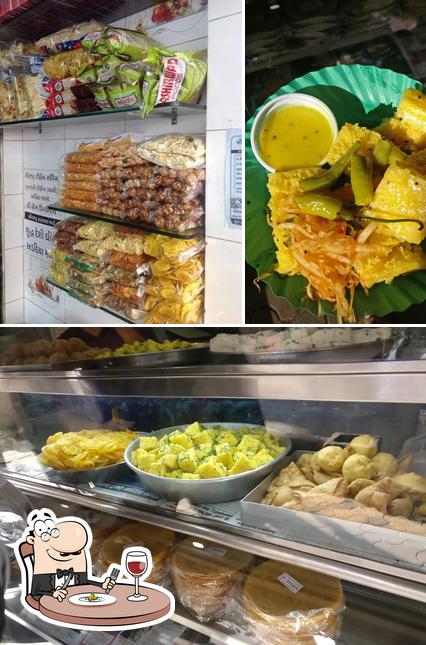 Food at Saurashtra Farsan Mart