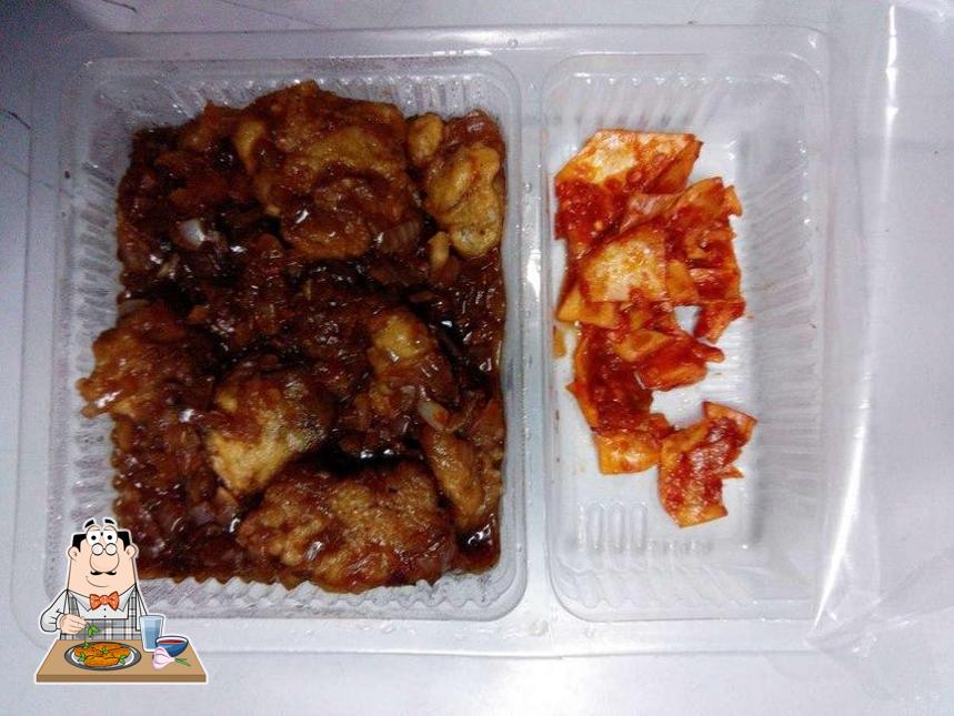 Chicken wings at The Chinese Paradise