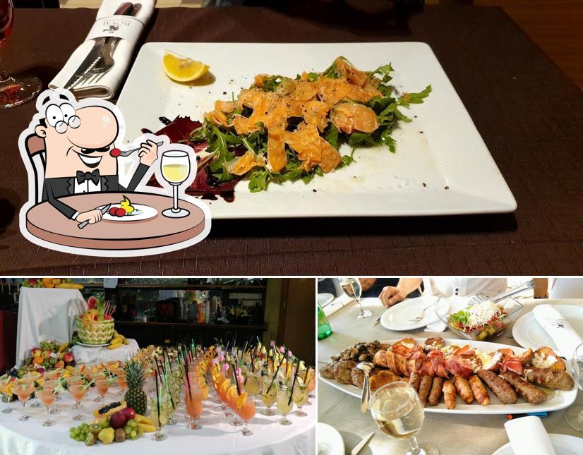 Platti al Restoran Royal