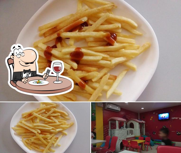 The restaurant's food and play area
