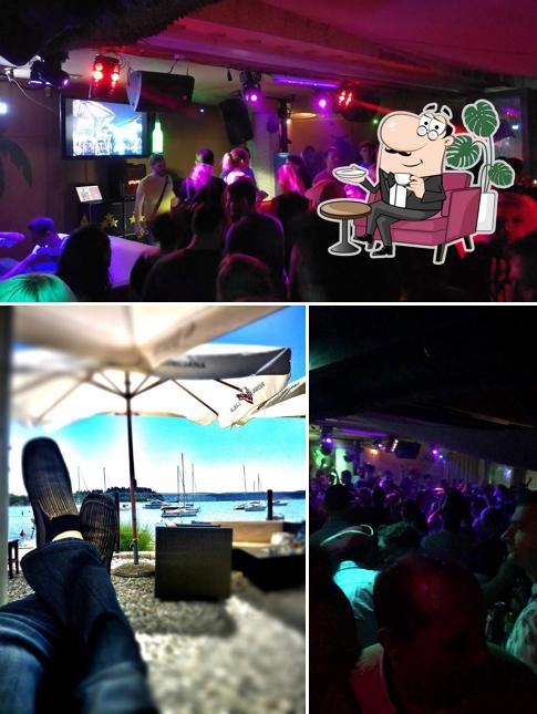 Siediti a un tavolo di Coco cafe Portorož