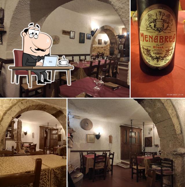 Dai un'occhiata agli interni di Porta Giudaica