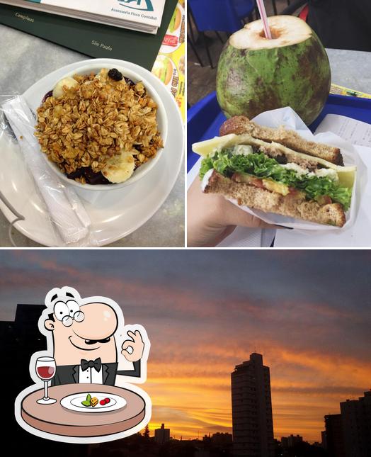 Entre diversos coisas, comida e exterior podem ser encontrados a Suco de Praia