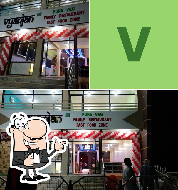 Vyanjan Family Restaurant and Fast Food Zone