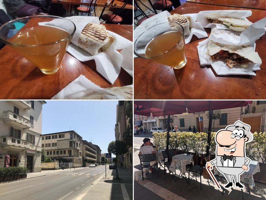 Tra le diverse cose da Café de Tanger si possono trovare la esterno e cibo