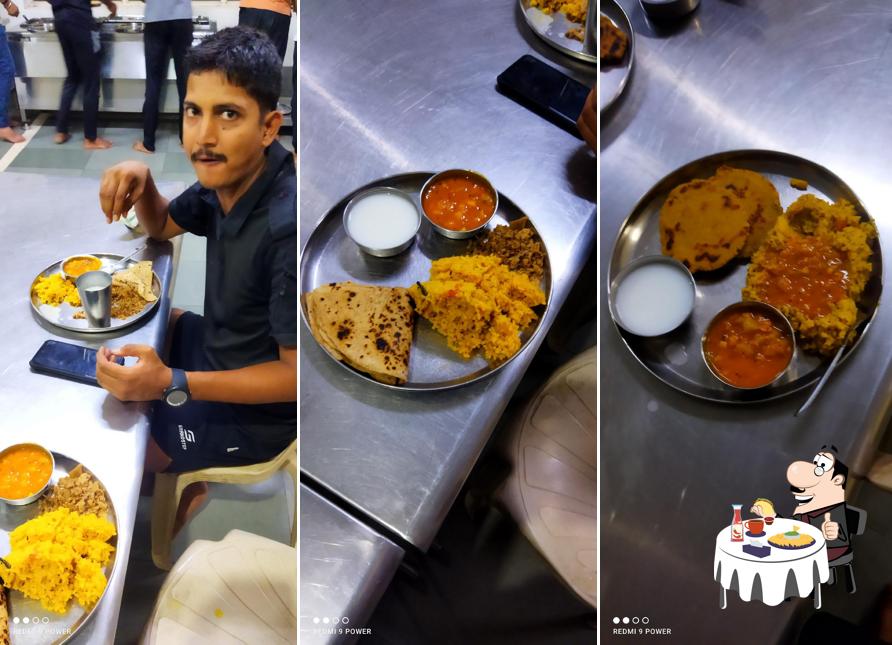 Cheese plate at BAPS Swaminarayan Chhatralay Bhojanalay