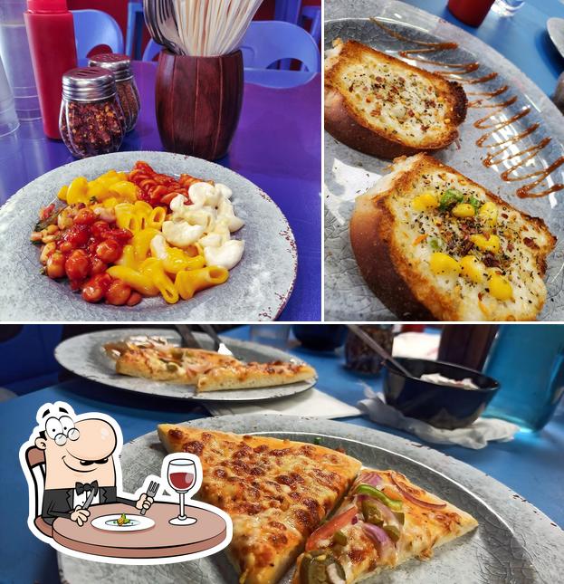 Food at Captain Sam's, Sector 40