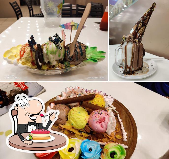 Vinayaka Bakers offers a variety of sweet dishes