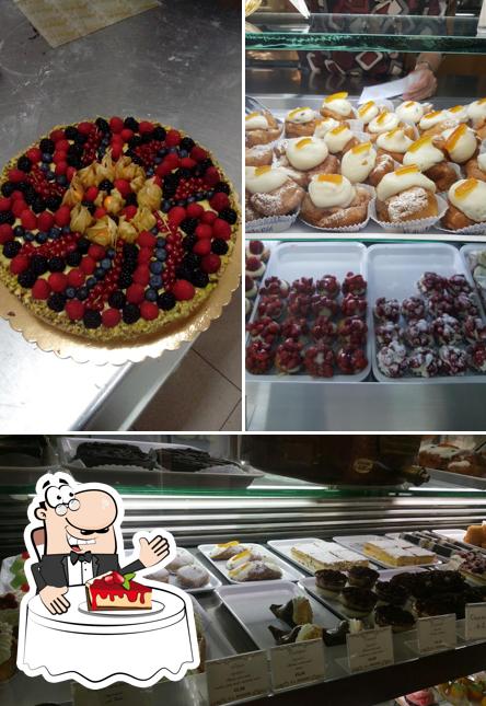 Pasticceria Il Piccolo Magrì propone un'ampia varietà di dessert