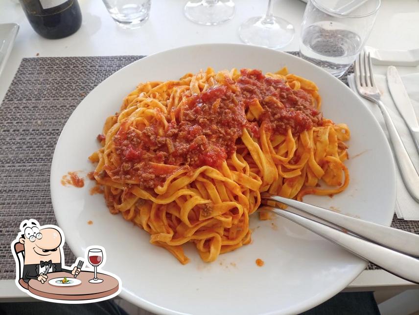 Spaghetti alla bolognese al Tipyco Ristorante e Degusteria